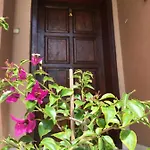 Гостевой дом Dimitrovi - Peaceful Near With Garden, Sarafovo