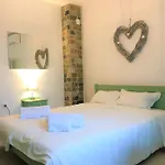 Dimitrovi - Peaceful Near With Garden, Sarafovo 4* Бургас