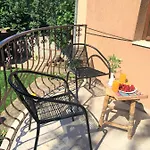 Dimitrovi - Peaceful Near With Garden, Sarafovo Гостевой дом