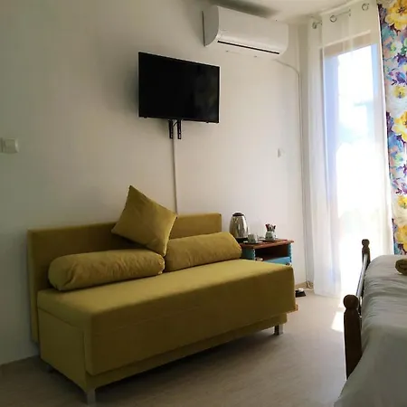 Affittacamere Dimitrovi - Peaceful Near With Garden, Sarafovo 3*