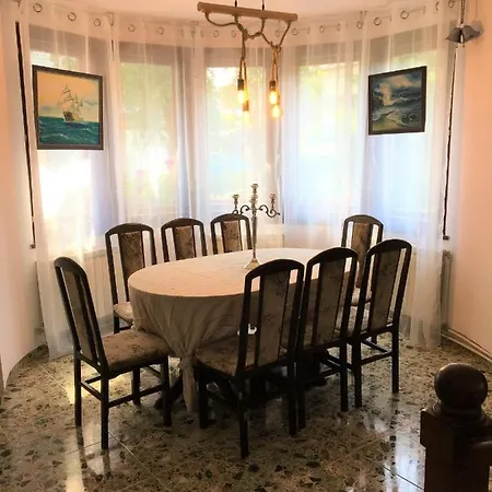 Dimitrovi - Peaceful Near With Garden, Sarafovo בורגאס