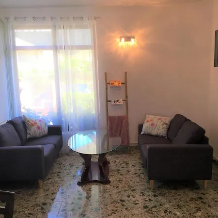 Dimitrovi - Peaceful Near With Garden, Sarafovo 4* בורגאס