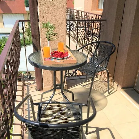 Dimitrovi - Peaceful Near With Garden, Sarafovo Affittacamere 3*