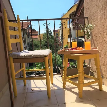 Dimitrovi - Peaceful Near With Garden, Sarafovo 부르가스