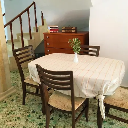 Affittacamere Dimitrovi - Peaceful Near With Garden, Sarafovo Burgas