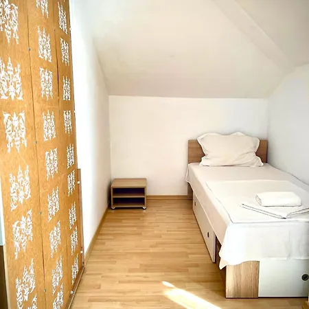 Dimitrovi - Peaceful Near With Garden, Sarafovo Burgas
